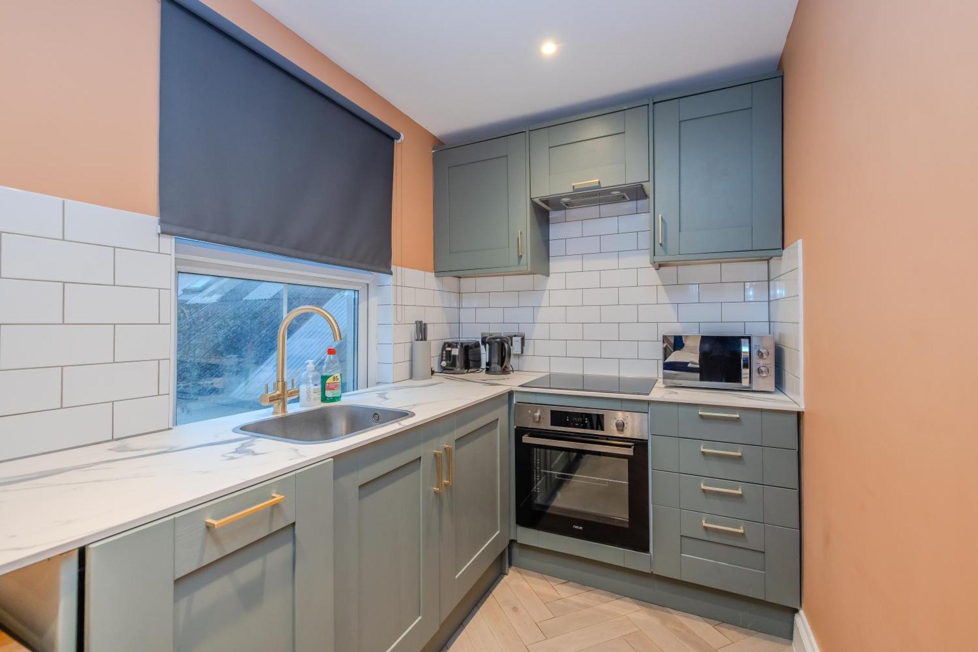 Flash Sale Train Station Bn137che04 Apartment