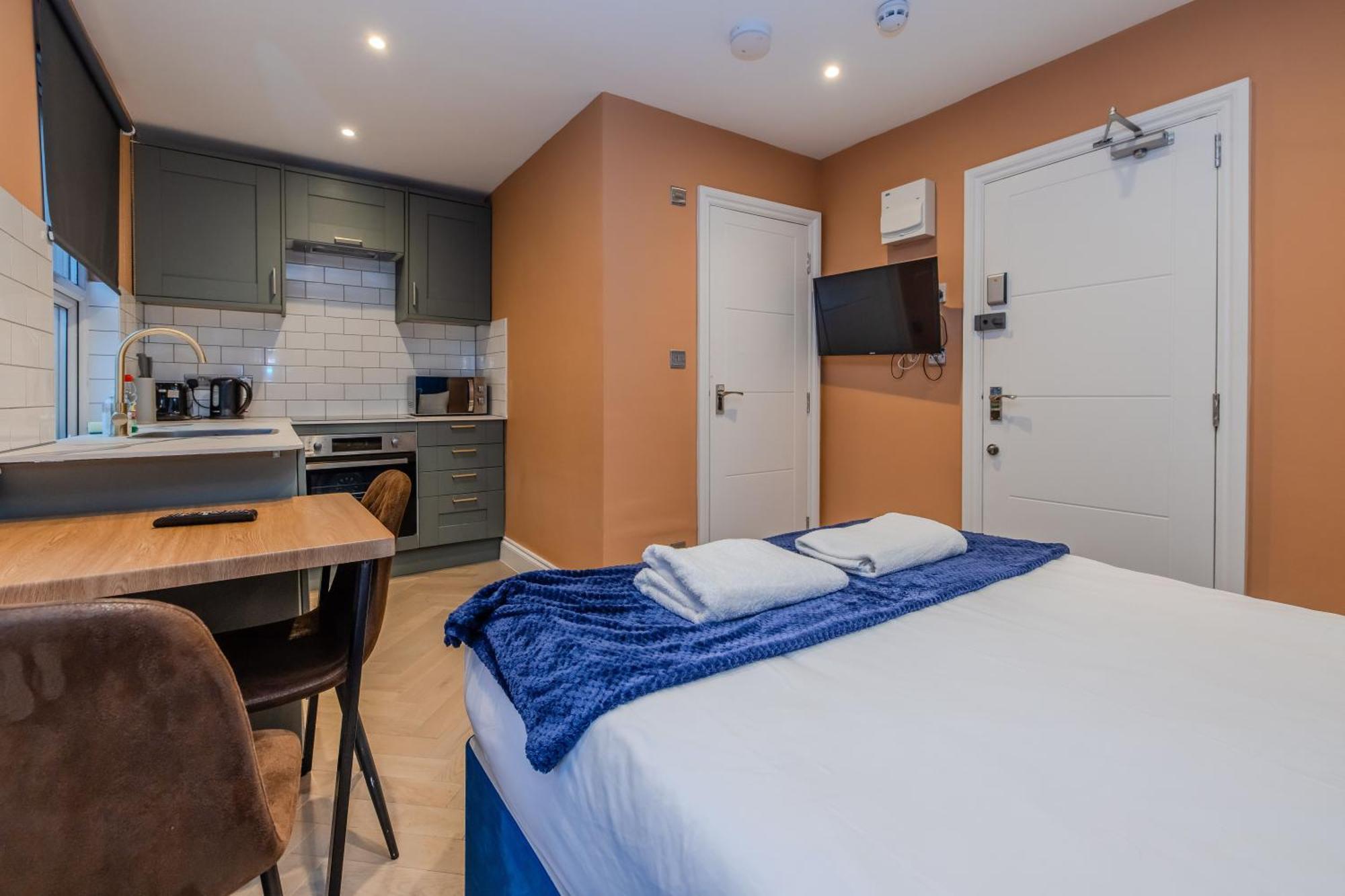 Flash Sale Train Station Bn137che04 Apartment *